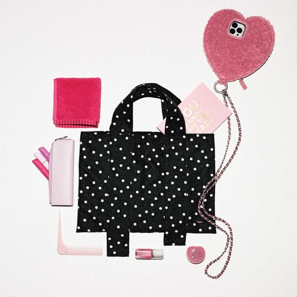 スタイリスト金子綾さん監修のブランド「クードル」のサブバッグ