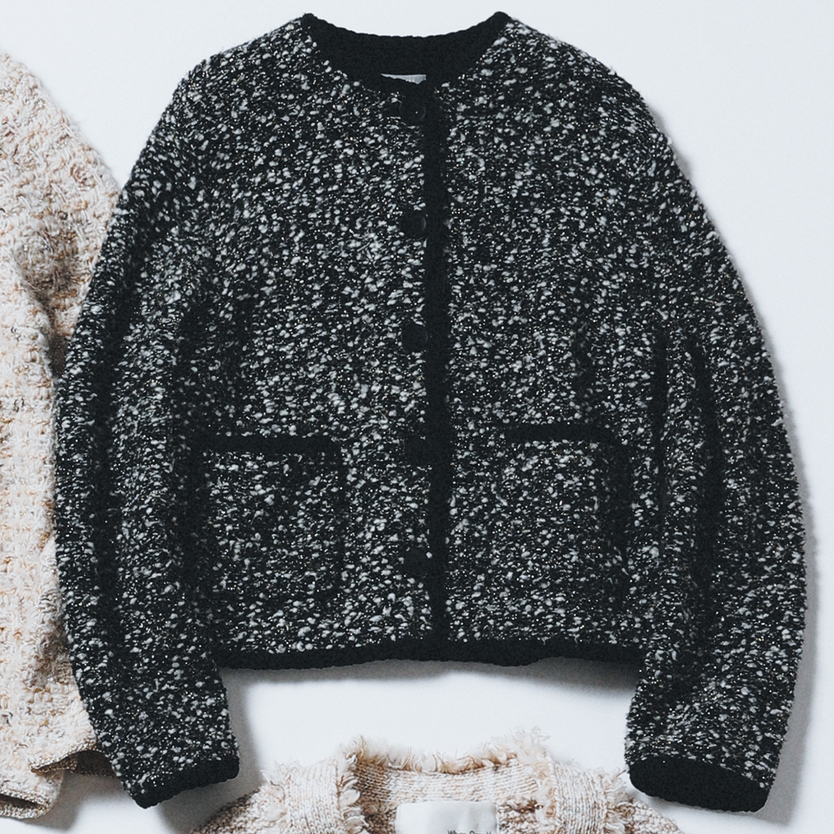 セオリーリュクスのゴールドラメが入った黒ニットジャケット