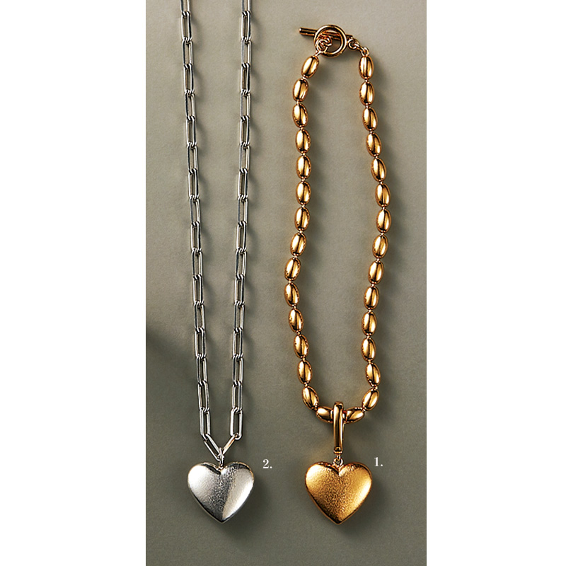 マリハのハートチャームがついたブレスレットとチェーンネックレス