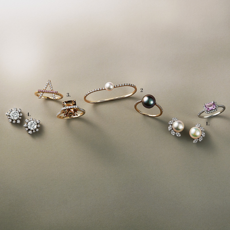 宝石商櫻井彩子の色石リングとデザインパールのピアスとプライマルのブラックパールのリングとパールのダブルリングとラヴィシャルムの色石リングとスワロフスキーの大粒ダイヤのピアス