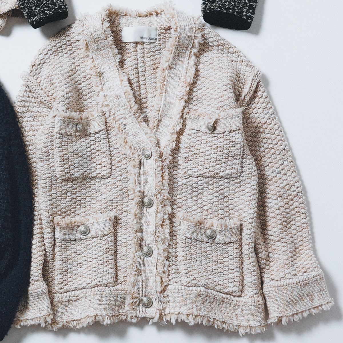 ウィムガゼットのボリュームのあるニットジャケット