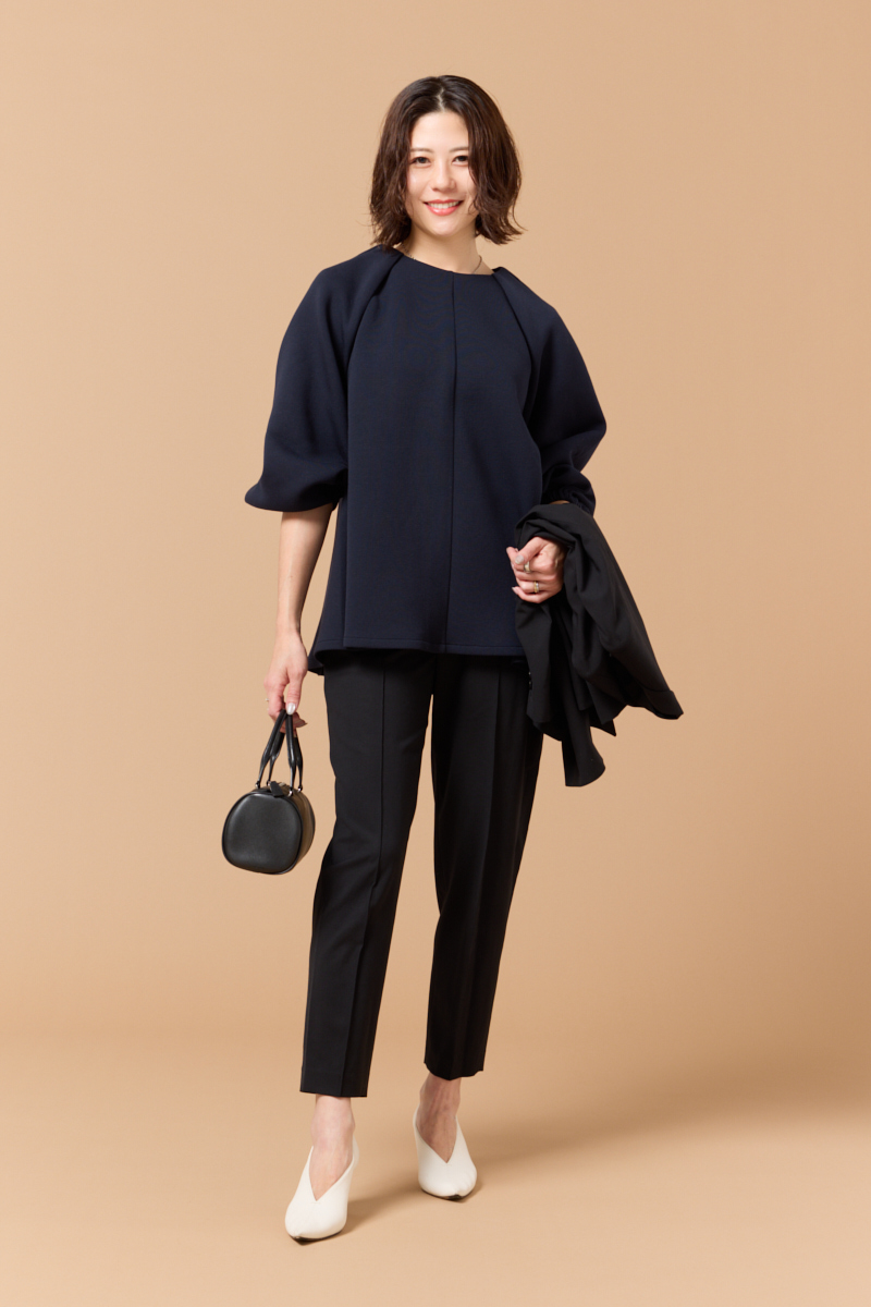 田村まどかの[THREE SQUARE]ショルダータックプルオーバーコーデ