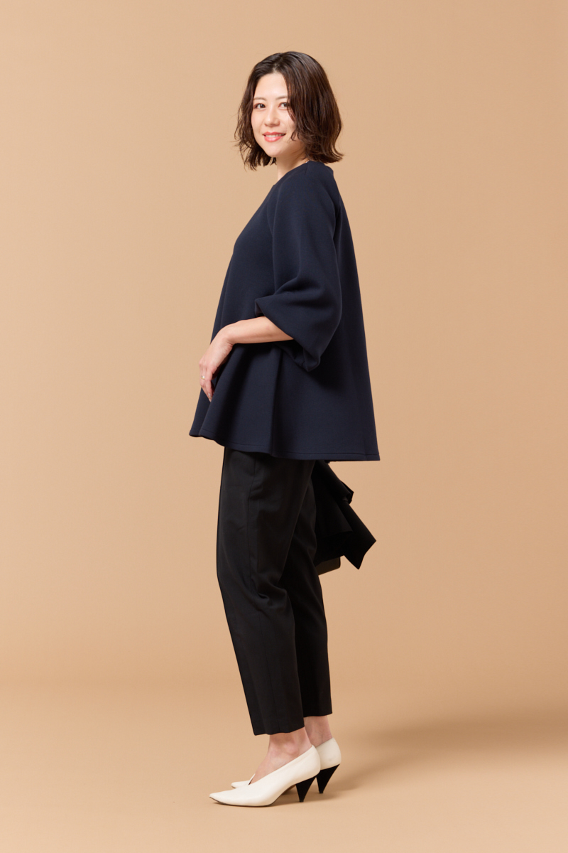 田村まどかの[THREE SQUARE]ショルダータックプルオーバーコーデ