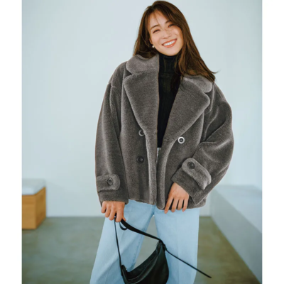 【ボアアウター】で暖かさも今っぽさも！Pコート風は大人カジュアルにマッチ