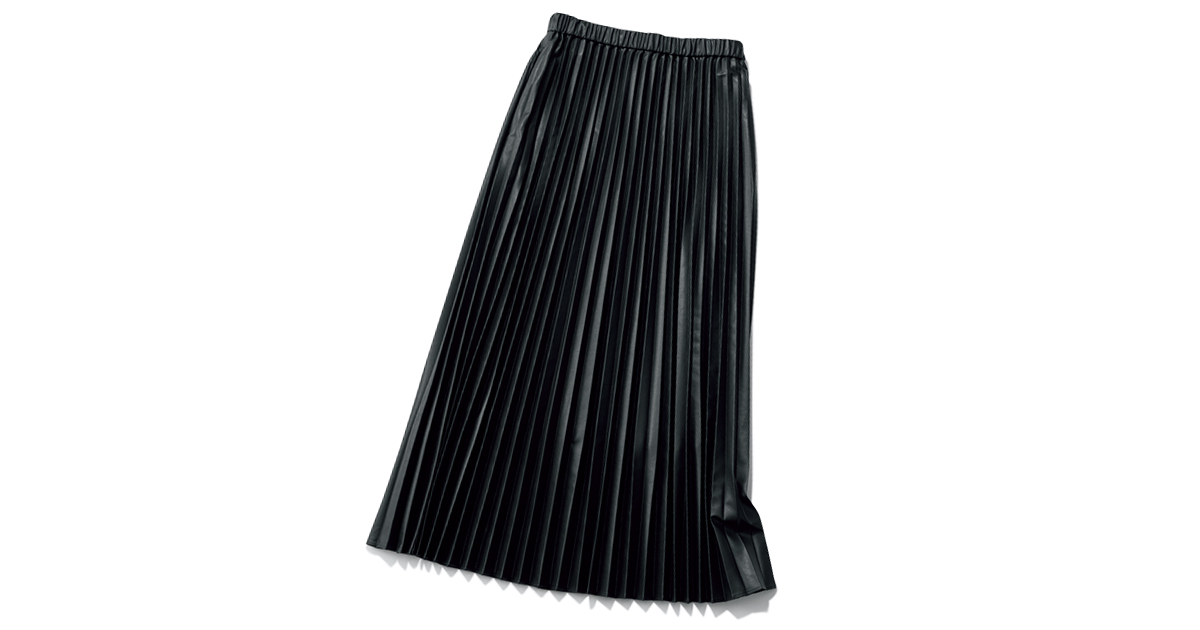 アンフィーロのフェイクレザーのプリーツスカート