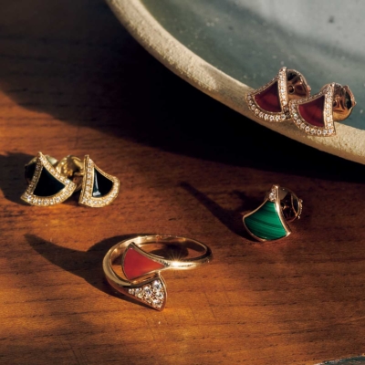 【ブルガリetc.】10万円台〜！日常使いを叶える「上質モチーフジュエリー」7選