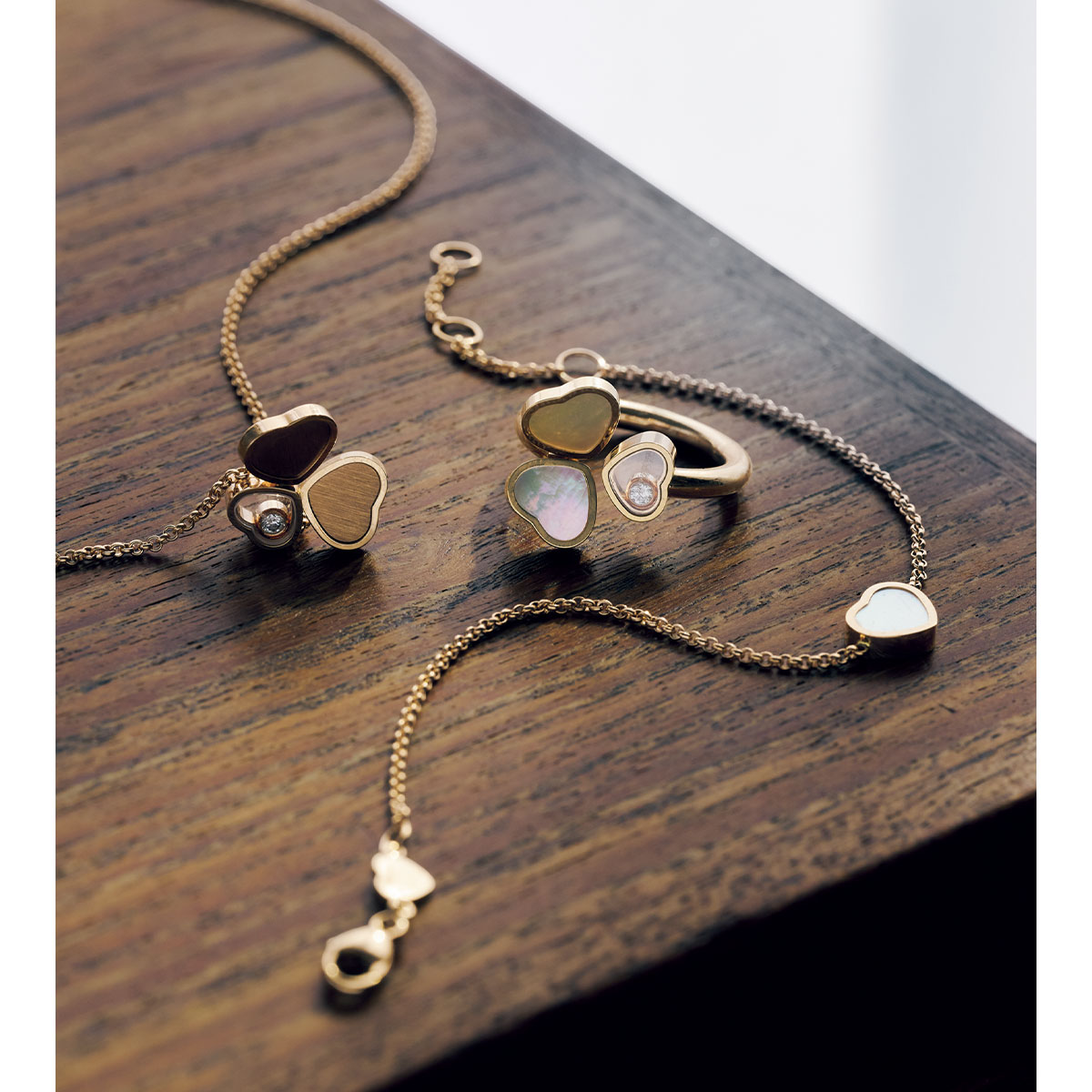 ショパールのマイハッピーハートののブレスレットとリングとネックレス