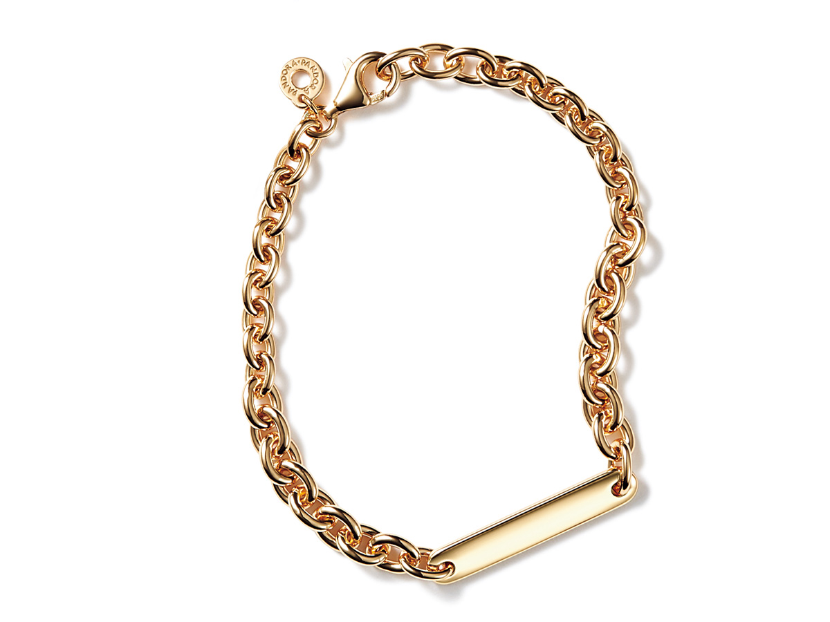 パンドラのゴールドのブレスレット