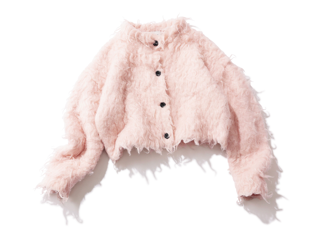 CLANEのピンクカーディガン