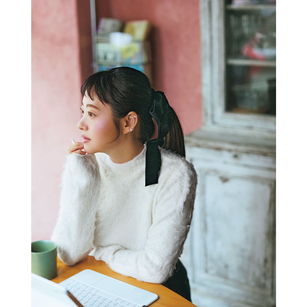 小顔化が話題のVERYライター遠藤彩乃さん