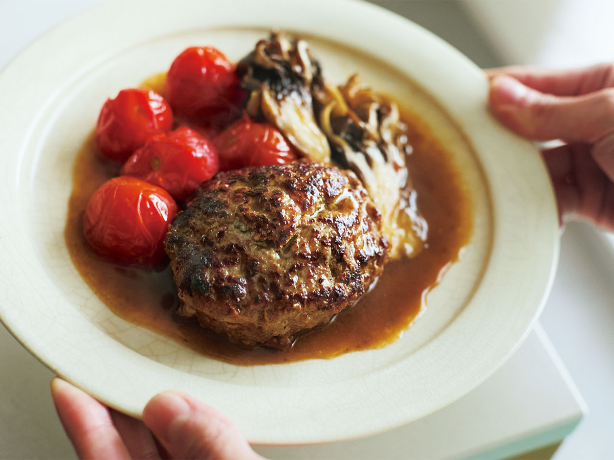 長谷川あかりさんレシピの酒蒸しハンバーグ