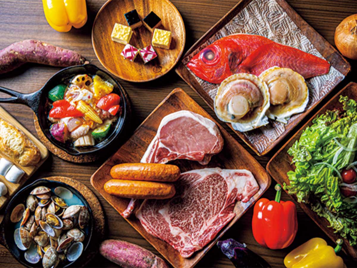 肉、魚、野菜をふんだんに用意