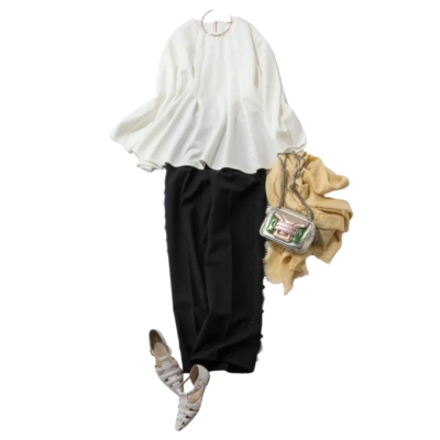 【黒パンツ派のママへ】今すぐ着られて「体型カバー」も叶う春の華やかトップス3選