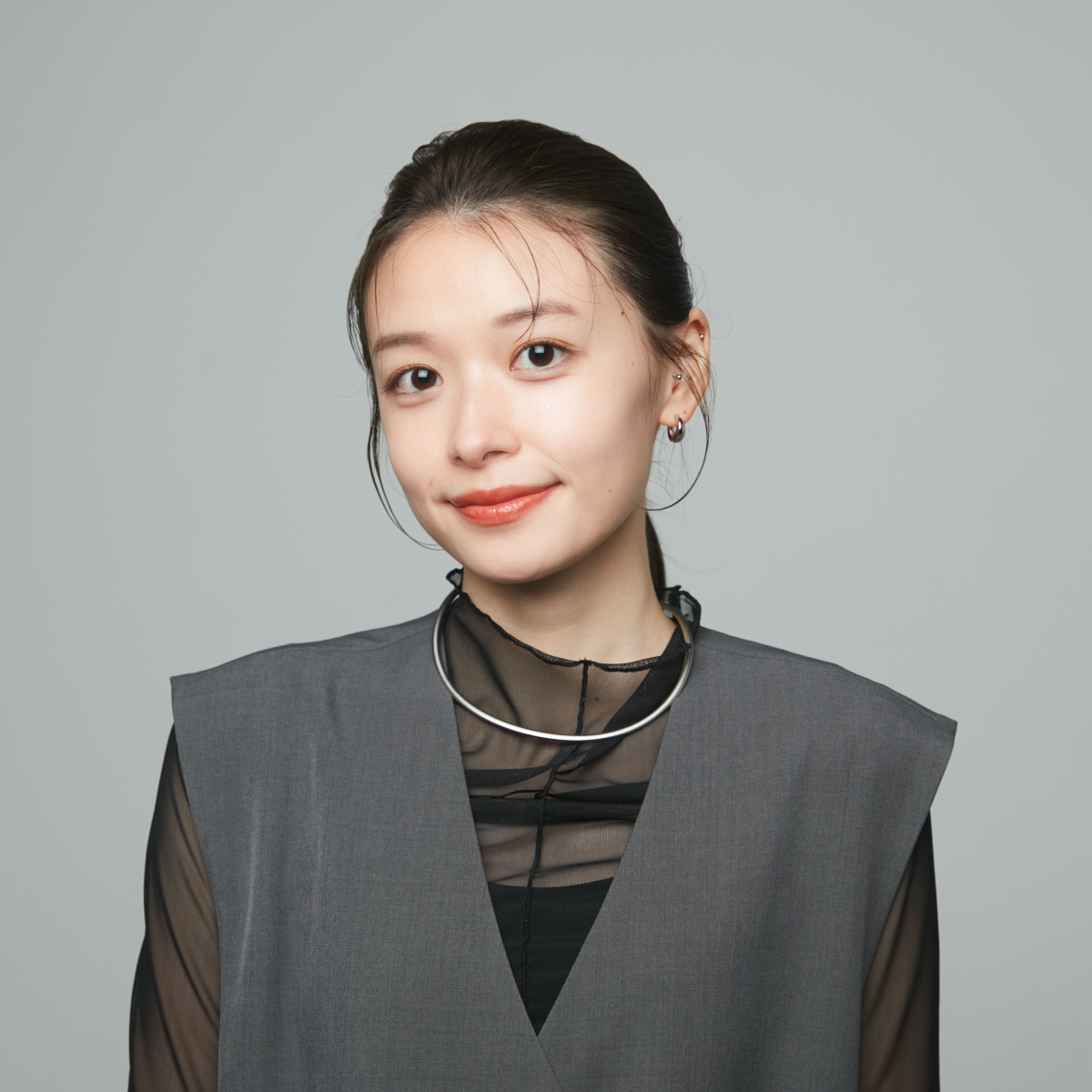 ワイヤーポニーを使ったヘアアレンジ