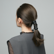 ワイヤーポニーを使ったヘアアレンジ