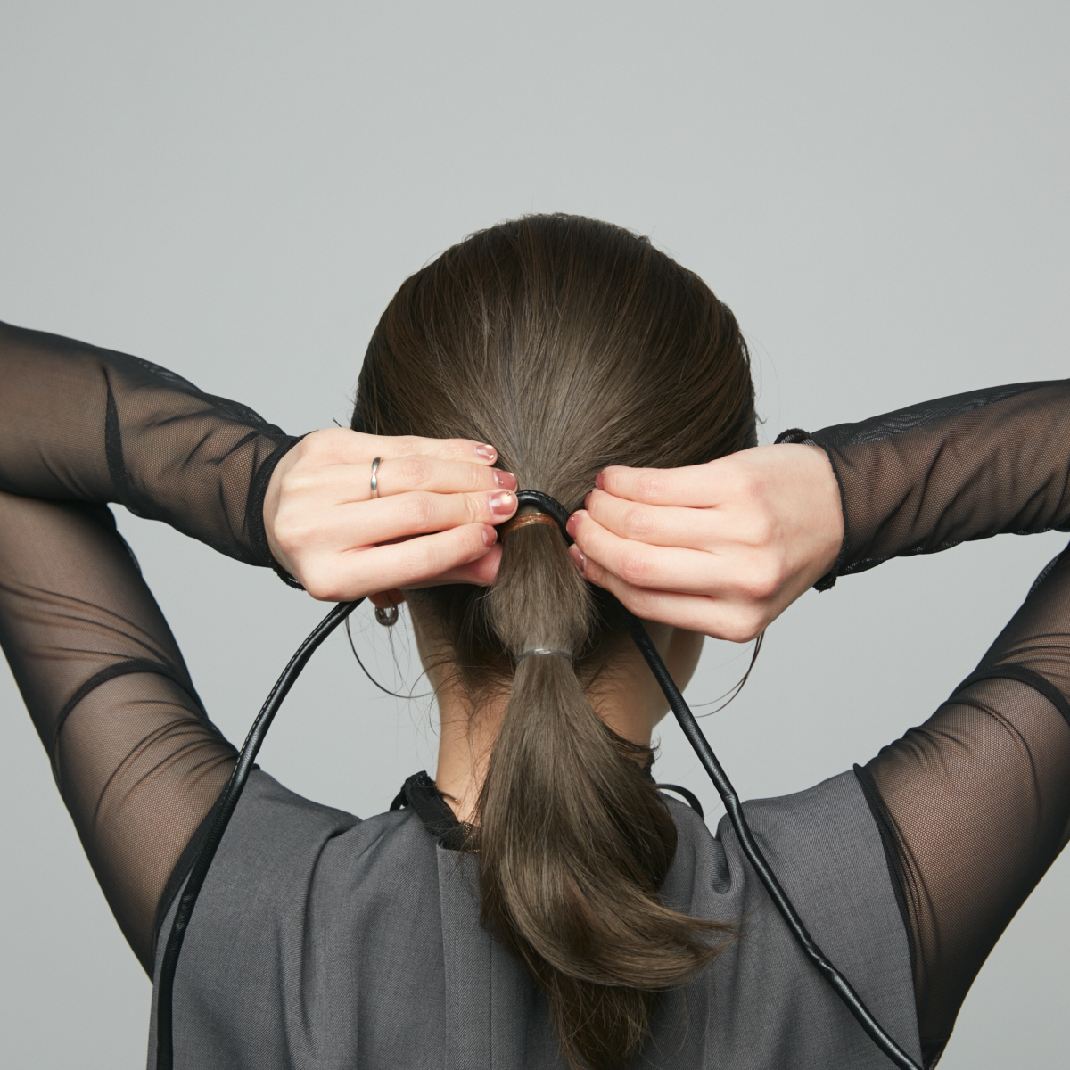 ワイヤーポニーを使ったヘアアレンジ