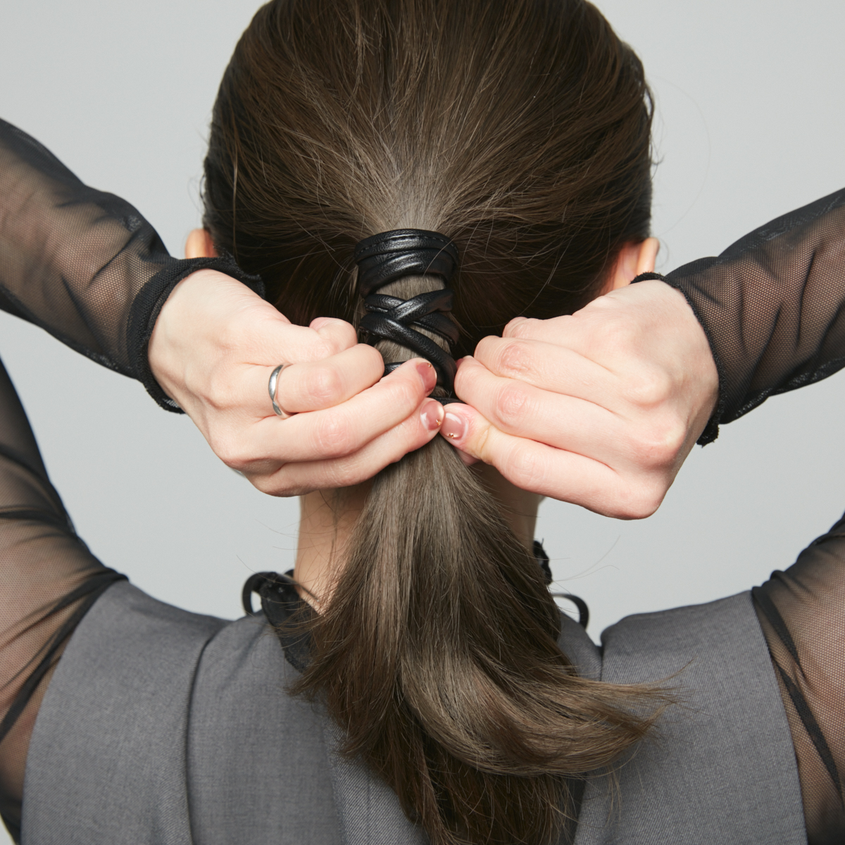 ワイヤーポニーを使ったヘアアレンジ