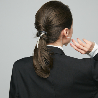 【卒入園・卒入学】「ねじる」だけ！ひとつ結びが華やかになる簡単ヘアアレンジ