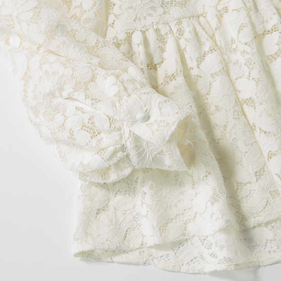 [THREE SQUARE]ペプラムレースブラウス