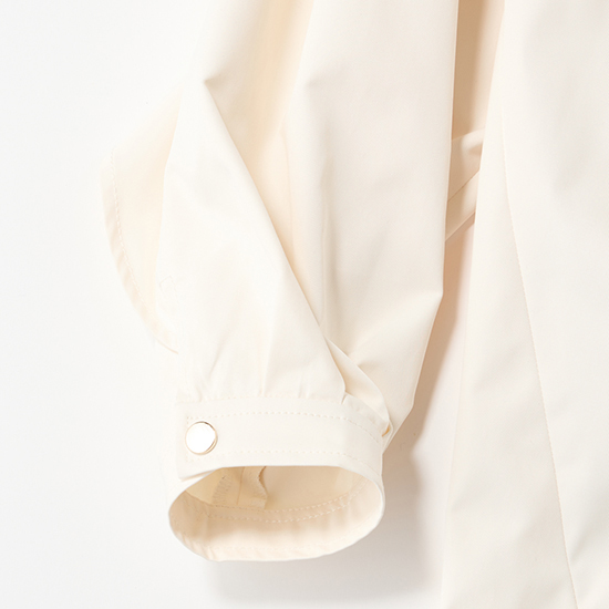 THREE SQUARE]バックフレアコート