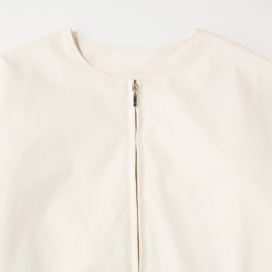 THREE SQUARE]バックフレアコート