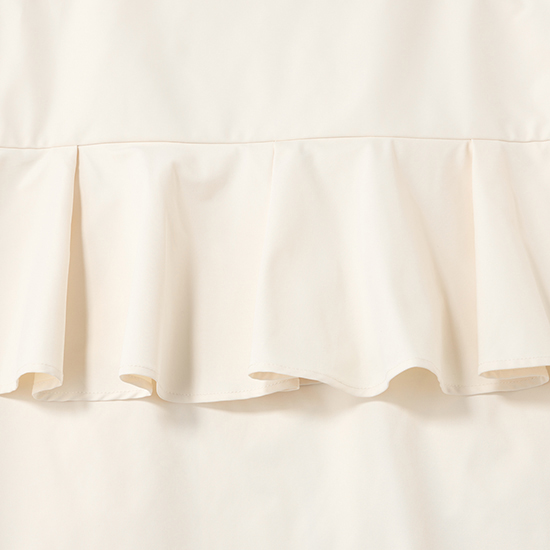 THREE SQUARE]バックフレアコート