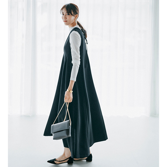 [THREE SQUARE]Vネックフレアジャンパースカート