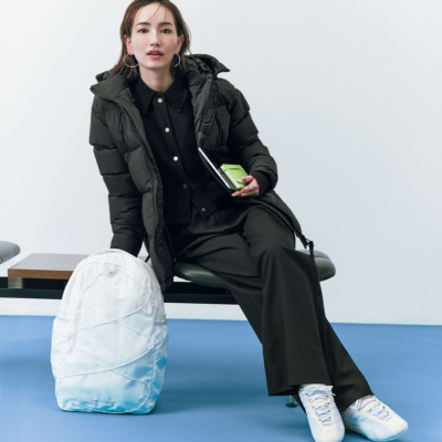 フッ軽ママの「リュック×スニーカー」に“白トレンド”が到来！【最旬コンビ3選】