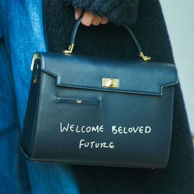 カブり続出【アニヤ】の「新名品バッグ」がカジュアル派に人気の理由！