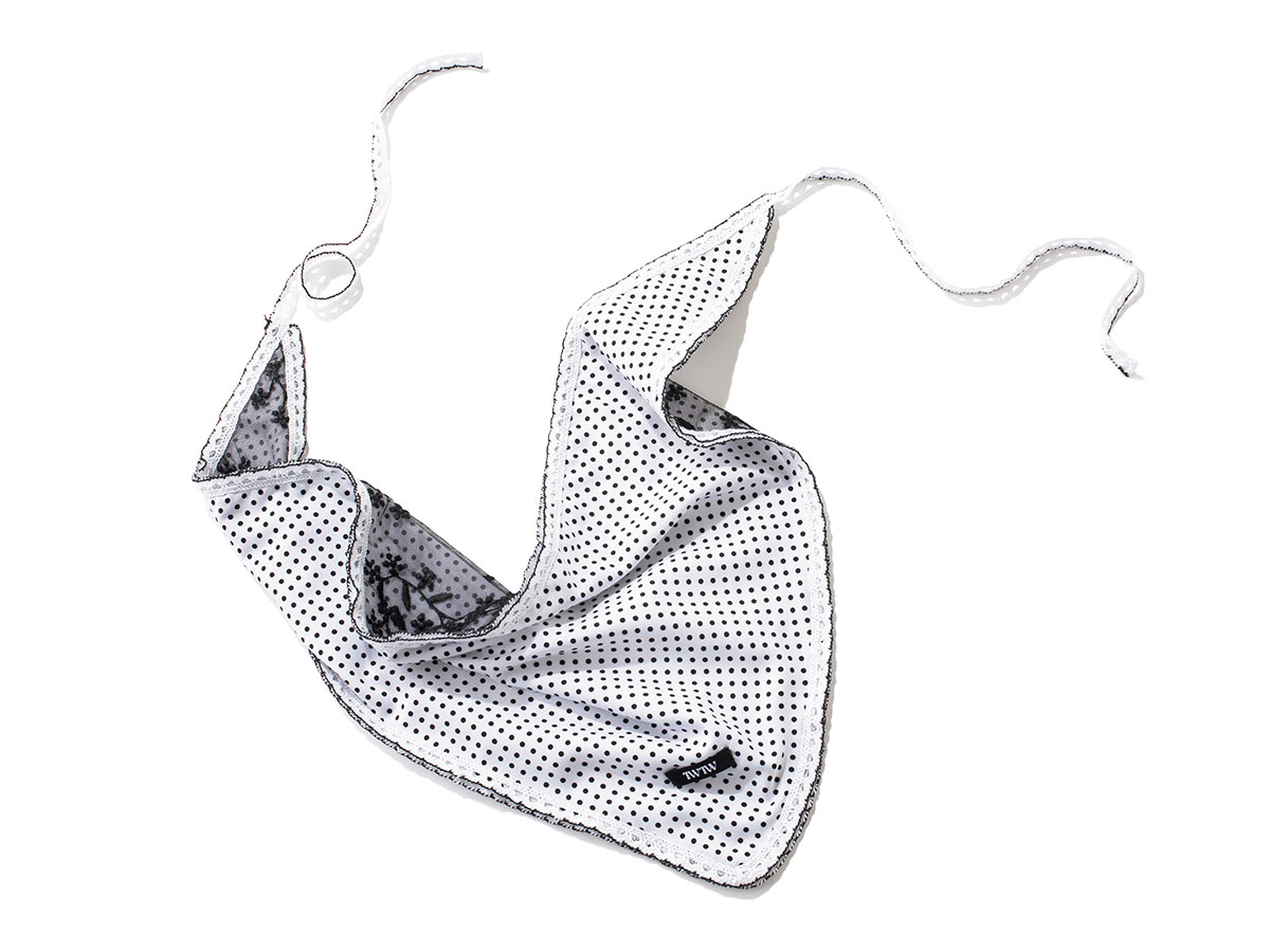 TWの三角ドットスカーフ