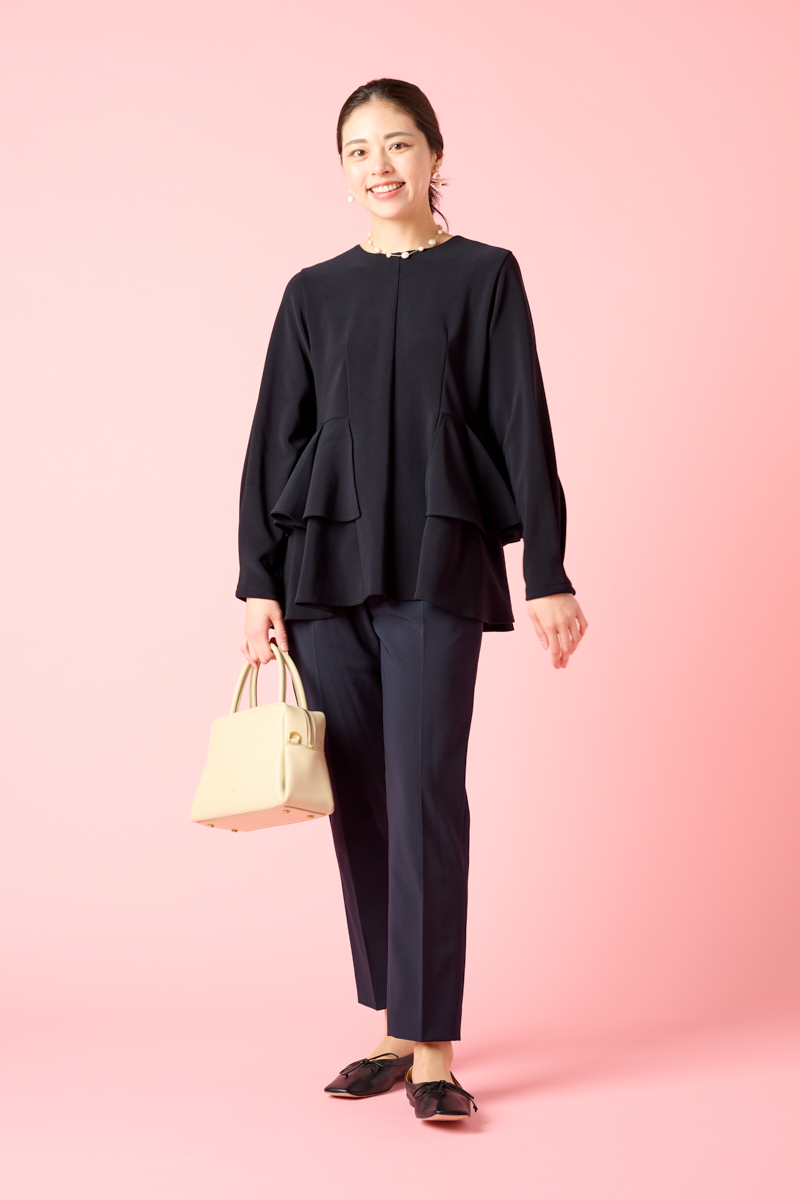 クラウドチームVERY加藤奈穂の卒入園・卒入学ネイビーブラウスコーデ