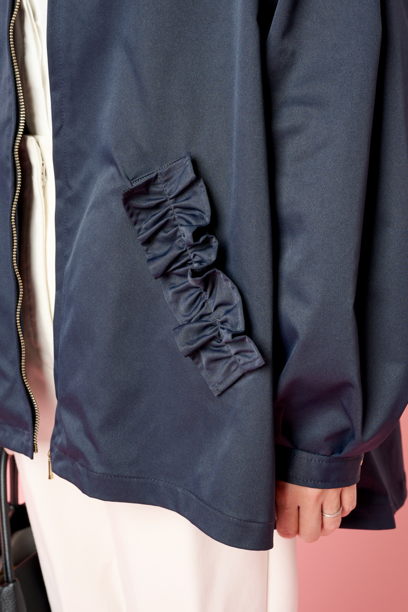 クラウドチームVERY酒井理央の春アウターコーデ