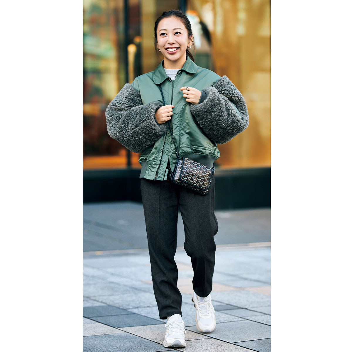 公園カジュアルコーデにゴヤールのミニショルダーを合わせた読者ママ