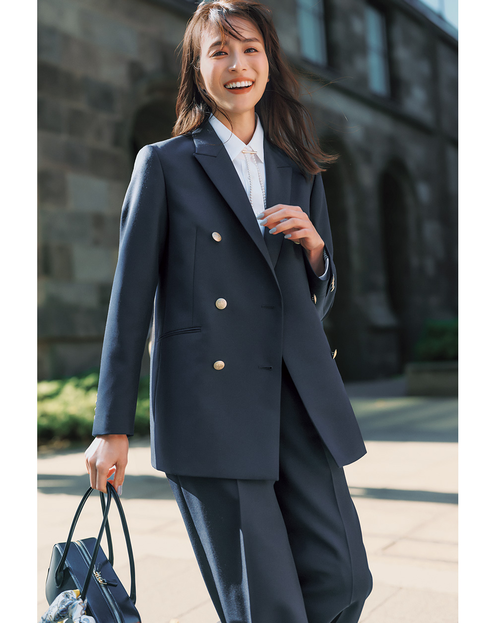 紺ブレのセットアップはマニッシュに着映える