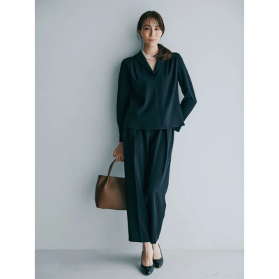 ハンサム派の【ハレの日コーデ】はショールカラーで上品な佇まいに