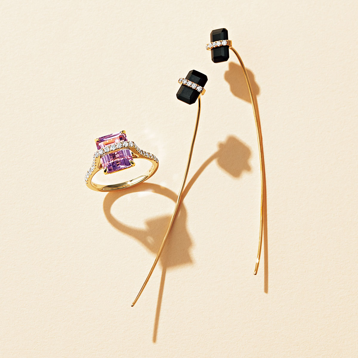 ラヴィシャルムのオニキスとモアサナイトのピアスとアメジストとモアサナイトのリング