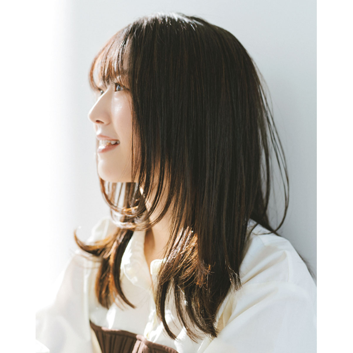 VERY STOREバイヤー・大和美帆さんの横から見たヘアスタイル