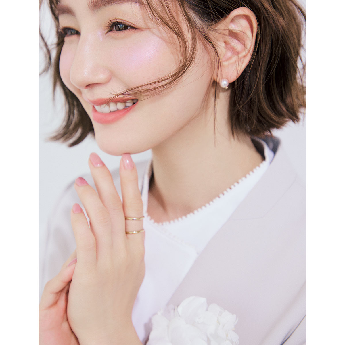 ラベンダーハイライトで透明感＆血色感のあるメイク