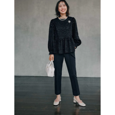 【ハレの日】にキレイ見えブラウスが頼れる！パンツ派はレースで華やかさを