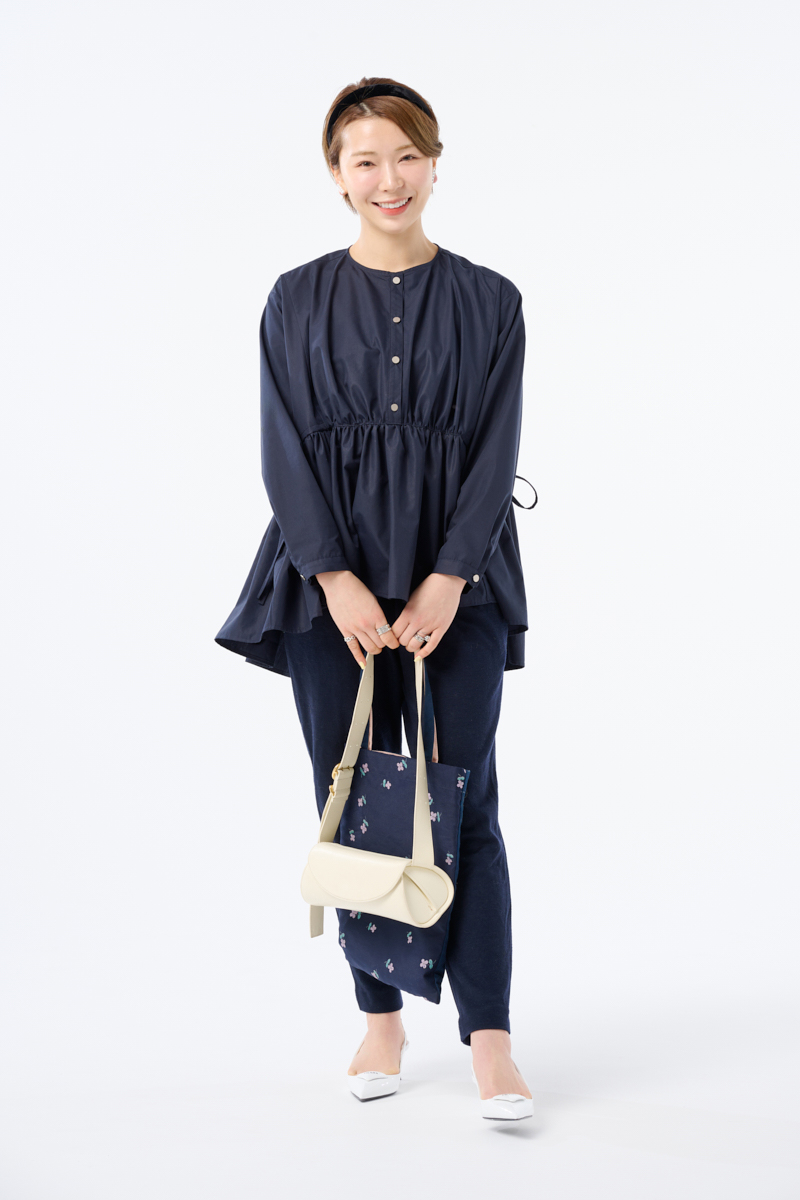 クラウドチームVERY高橋香穂の[ALEGRE]サイドリボンペプラムブラウスコーデ
