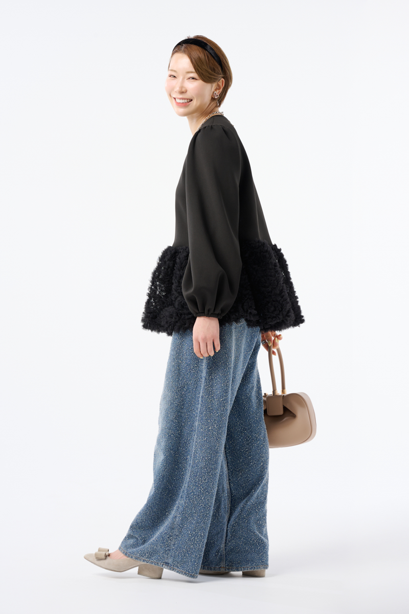 クラウドチームVERY高橋香穂の[THREE SQUARE]チュールペプラムプルオーバーコーデ