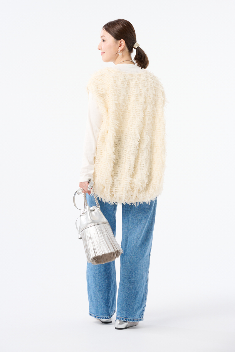 クラウドチームVERY藤原沙由里の[THREE SQUARE]リボンペタルジレコーデ