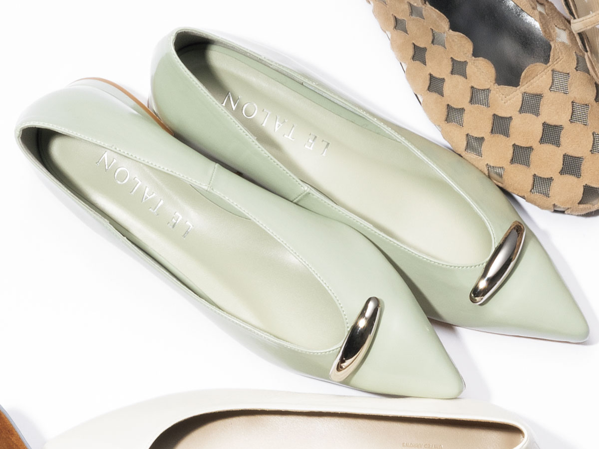 ル タロンの春色カラーのキレイめシューズ