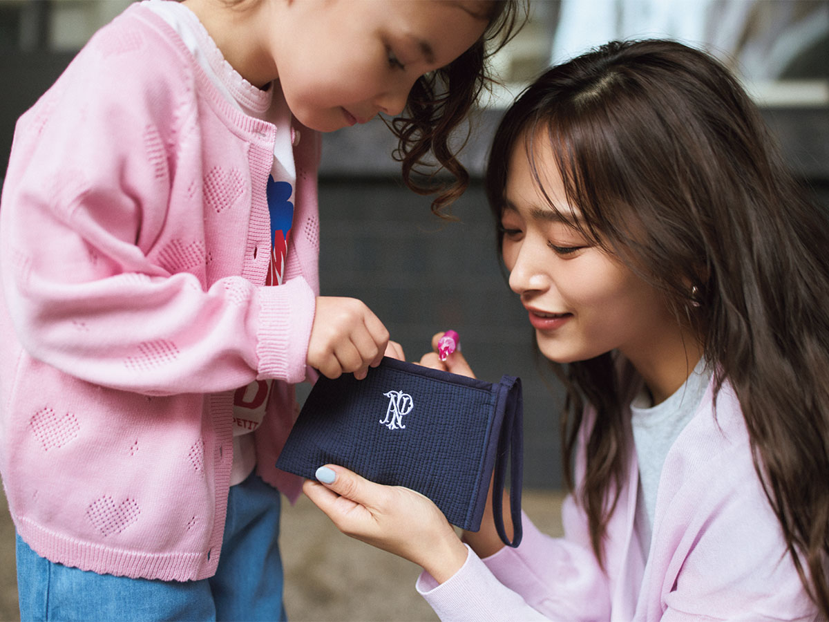 ピオヌンナルとVERYコラボ「お守りポーチ」, VERY6月号特別付録