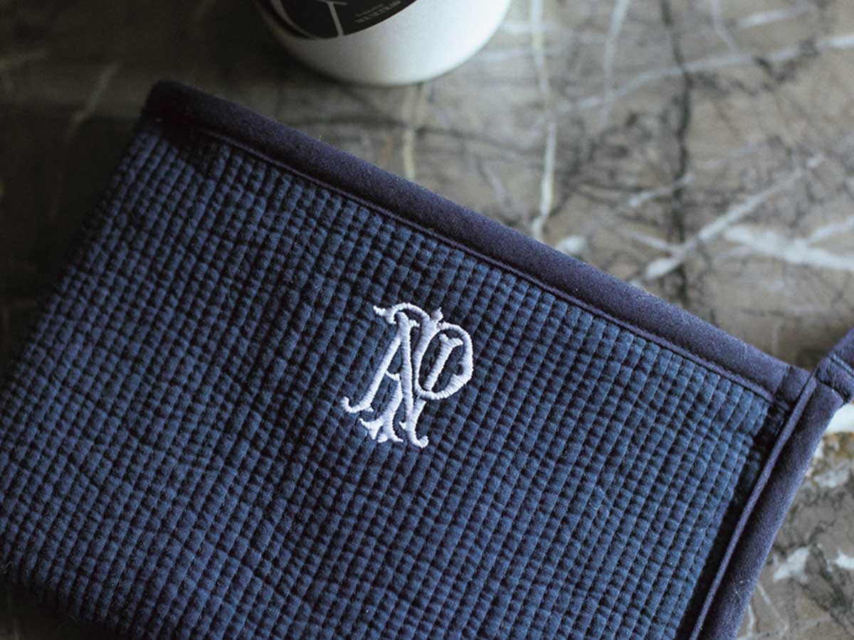 ピオヌンナルとVERYコラボ「お守りポーチ」, VERY6月号特別付録