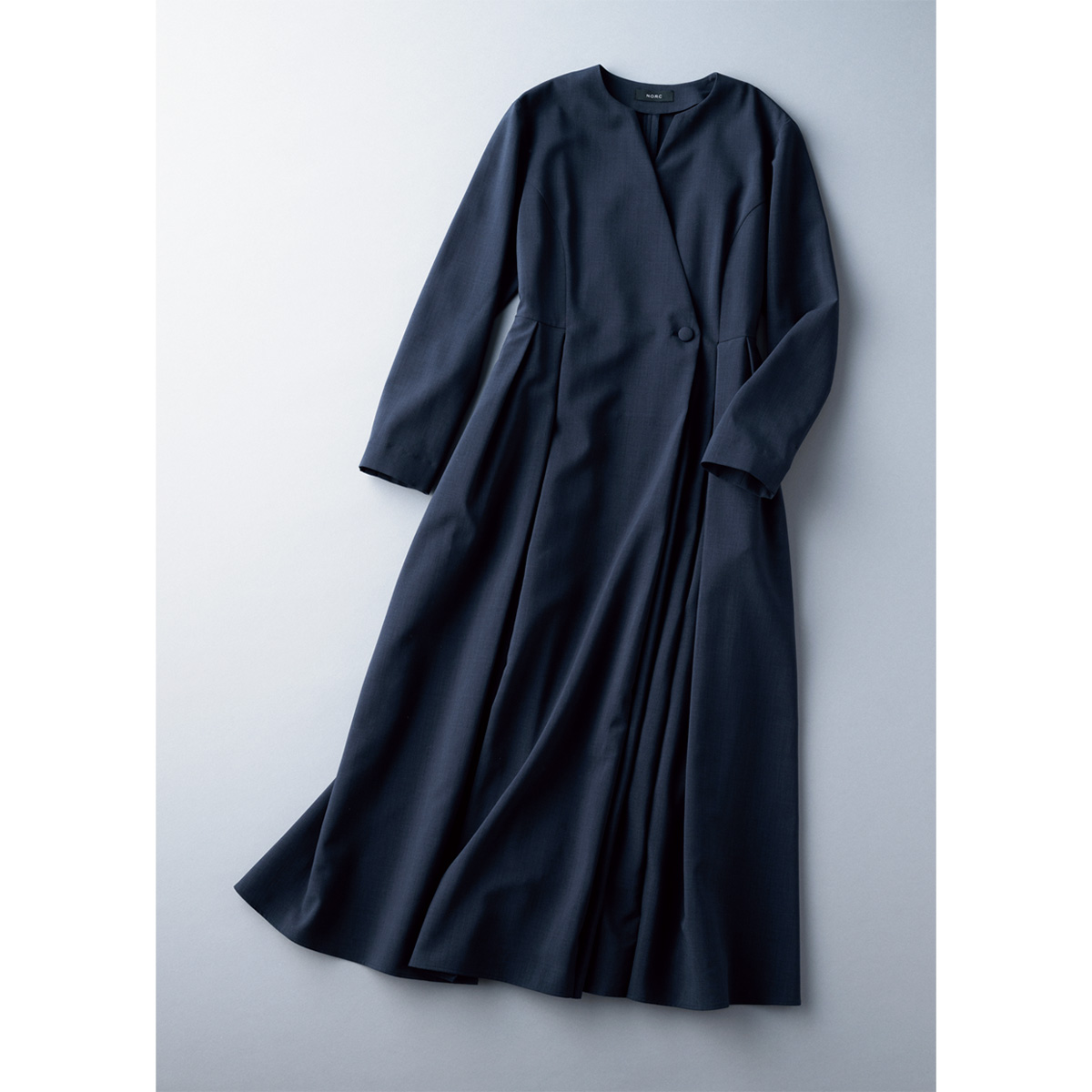 ノークのクラシカルなシルエットのハレの日ワンピ