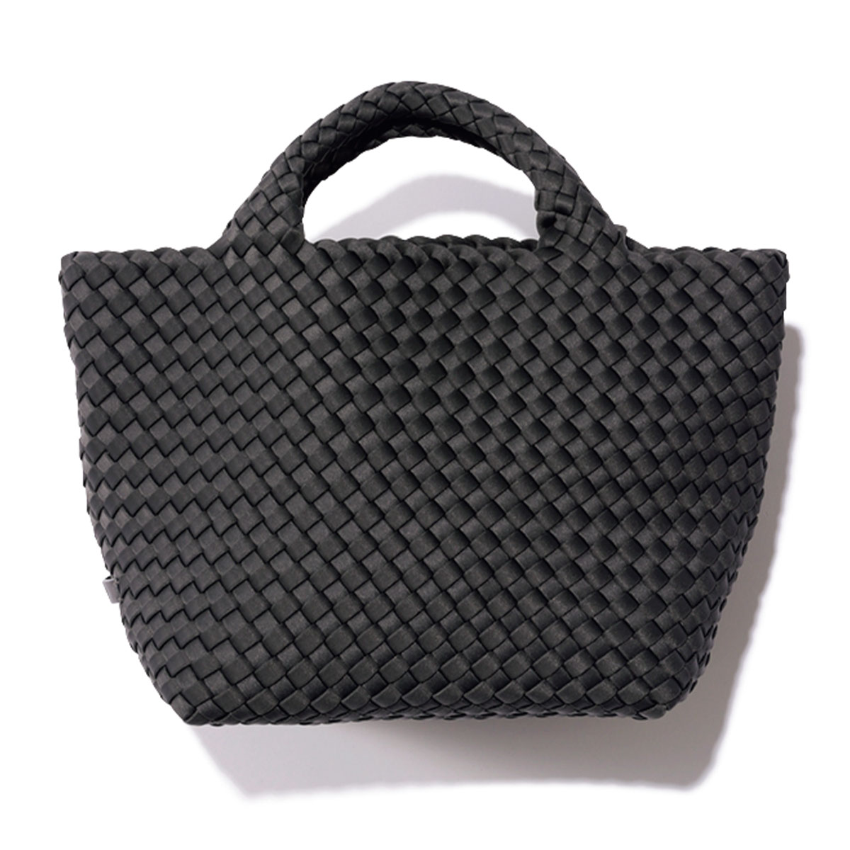 NAGHEDIの編み込みバッグ