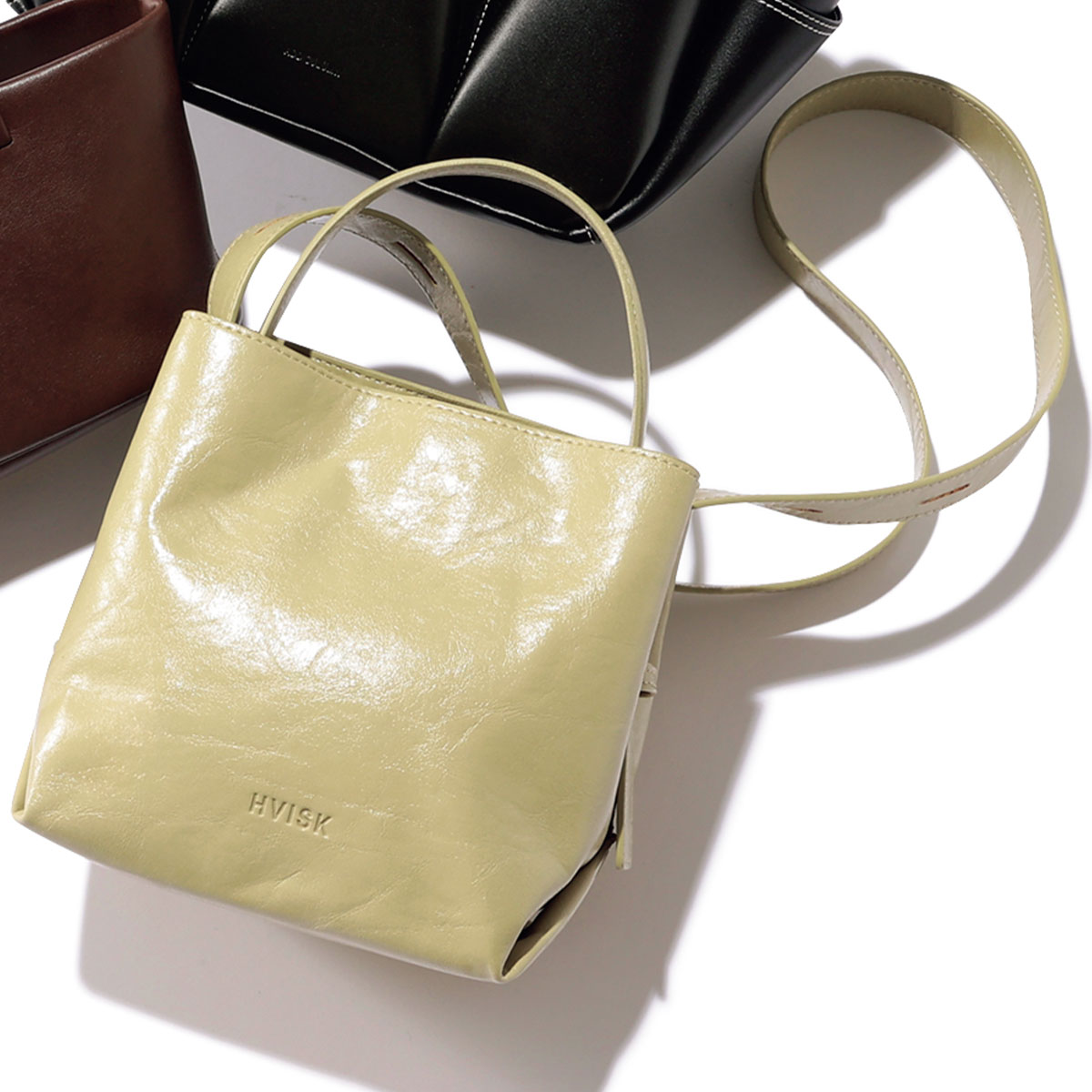 ヴィスクのショルダーバッグ
