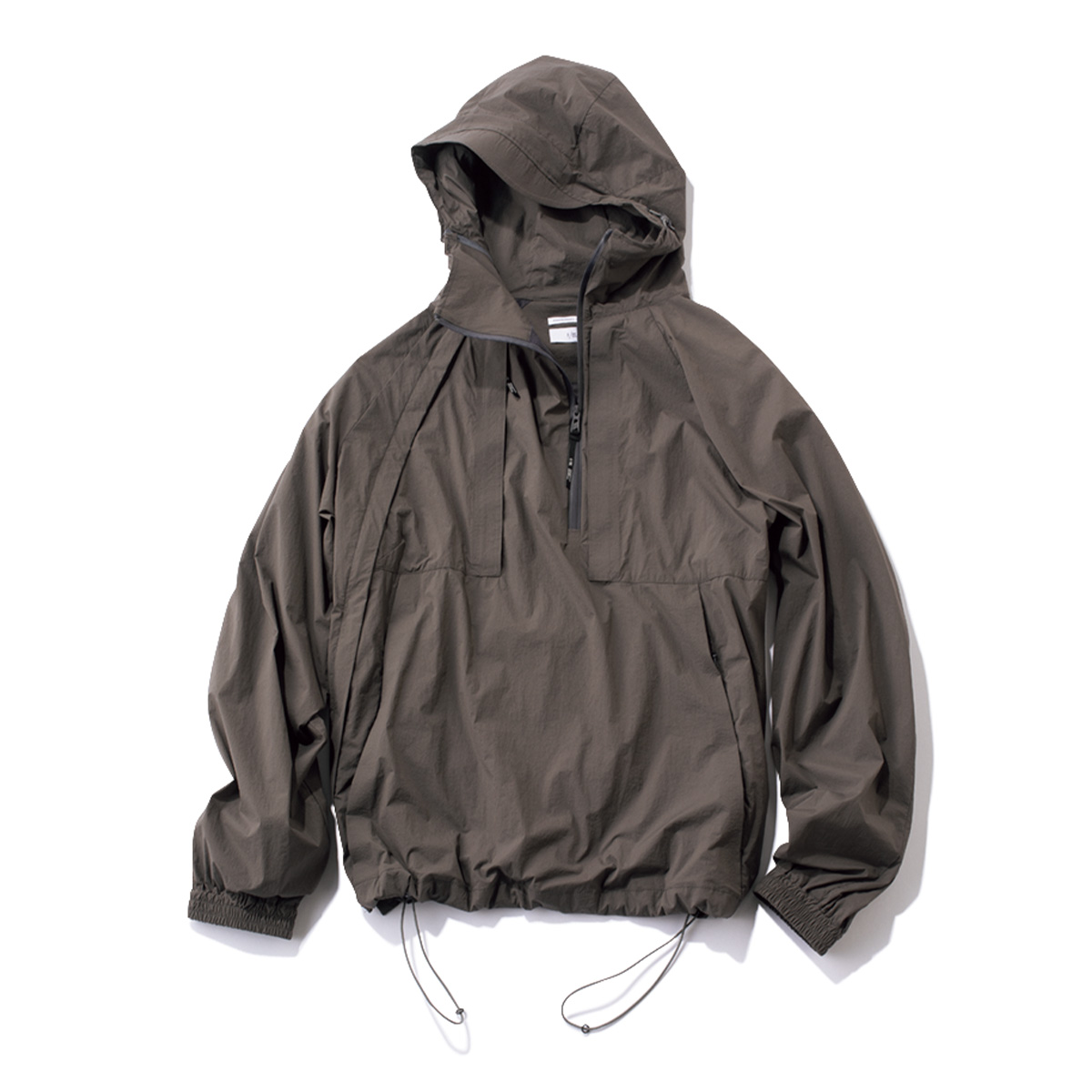 エフシーイーのメンズっぽいパーカ