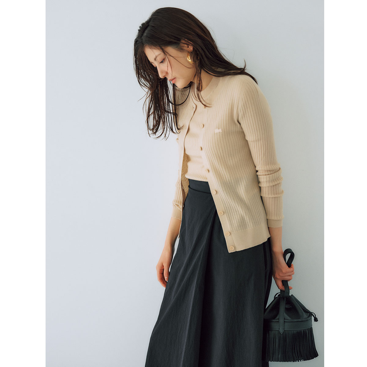 ラコステのカーディガンでキレイめコーデ